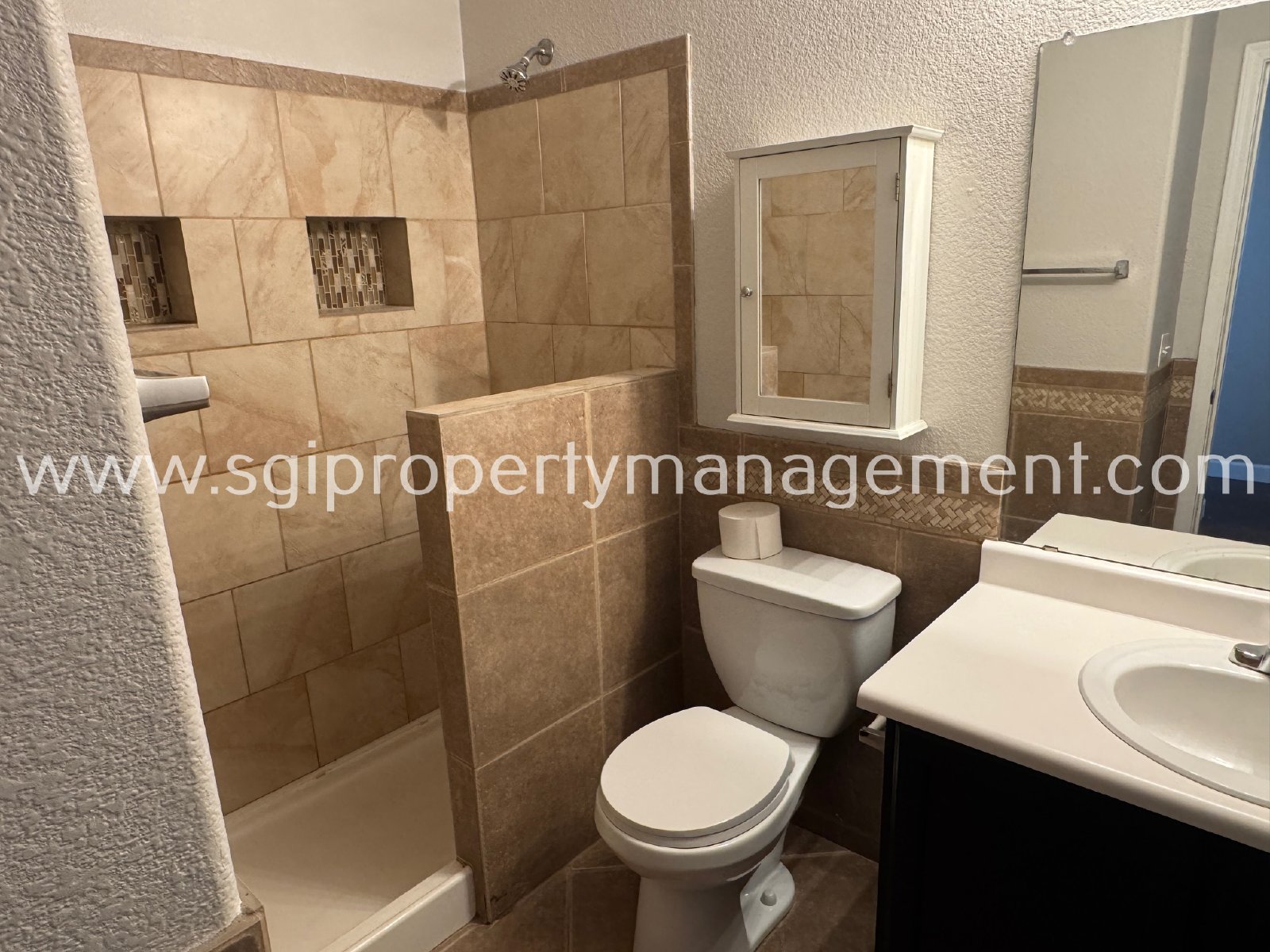 Avondale home in great location for rent property image