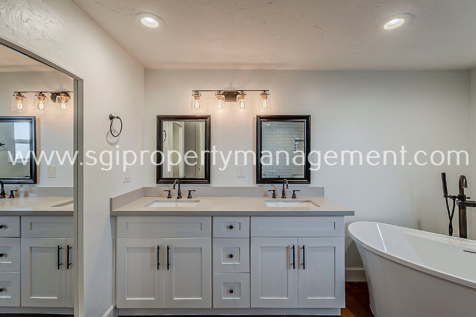 Renovated historic home with Casita property image