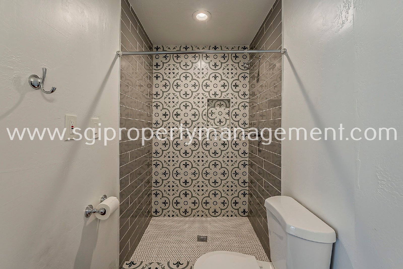 Renovated historic home with Casita property image