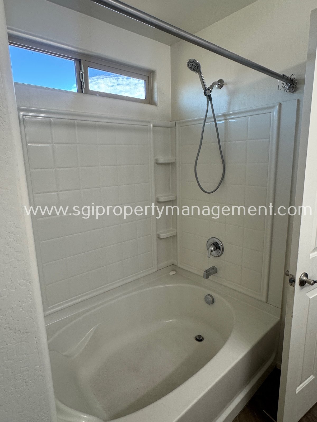 Great 3 bedroom in gated community property image