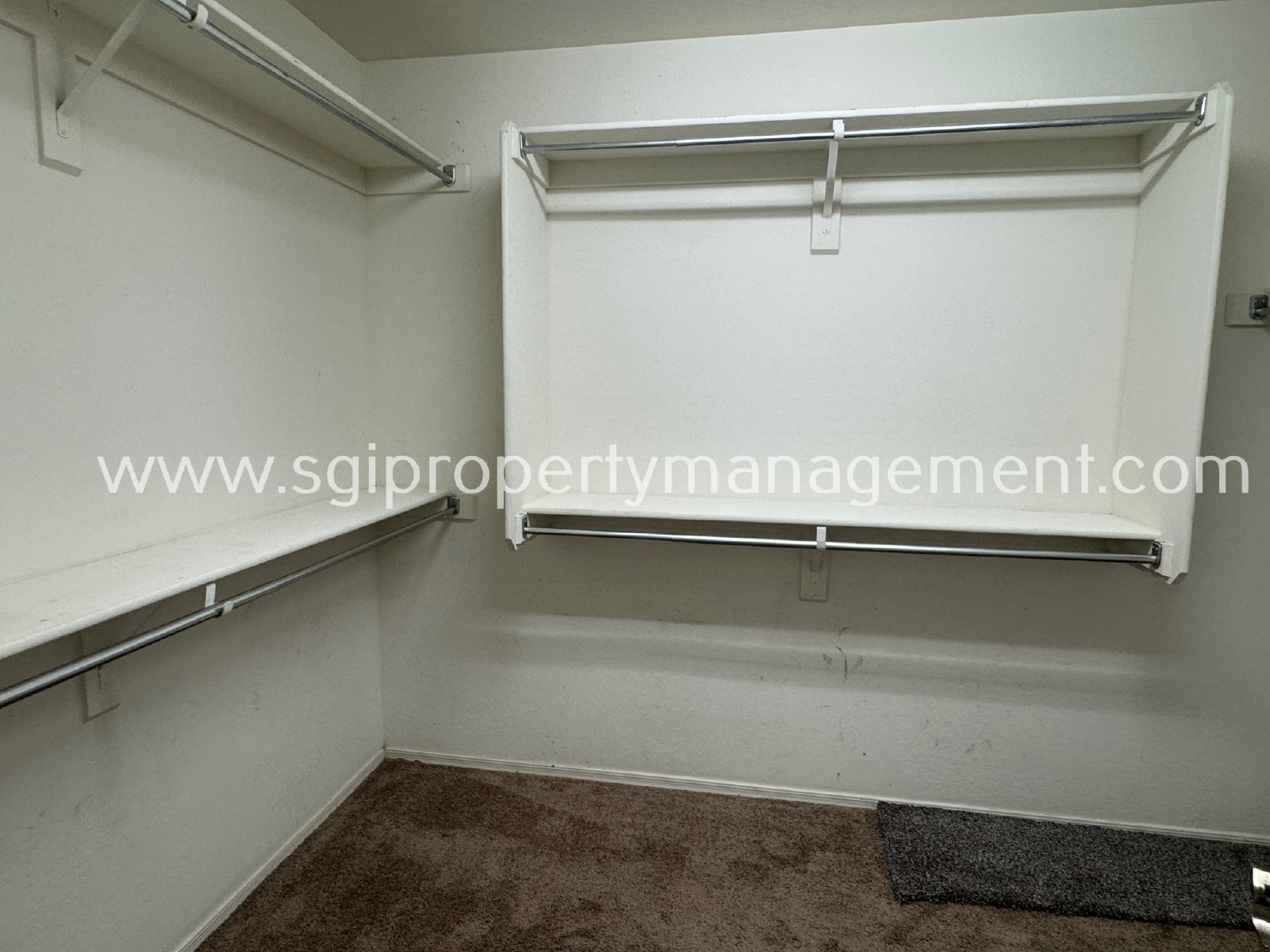 Great 3 bedroom in gated community property image