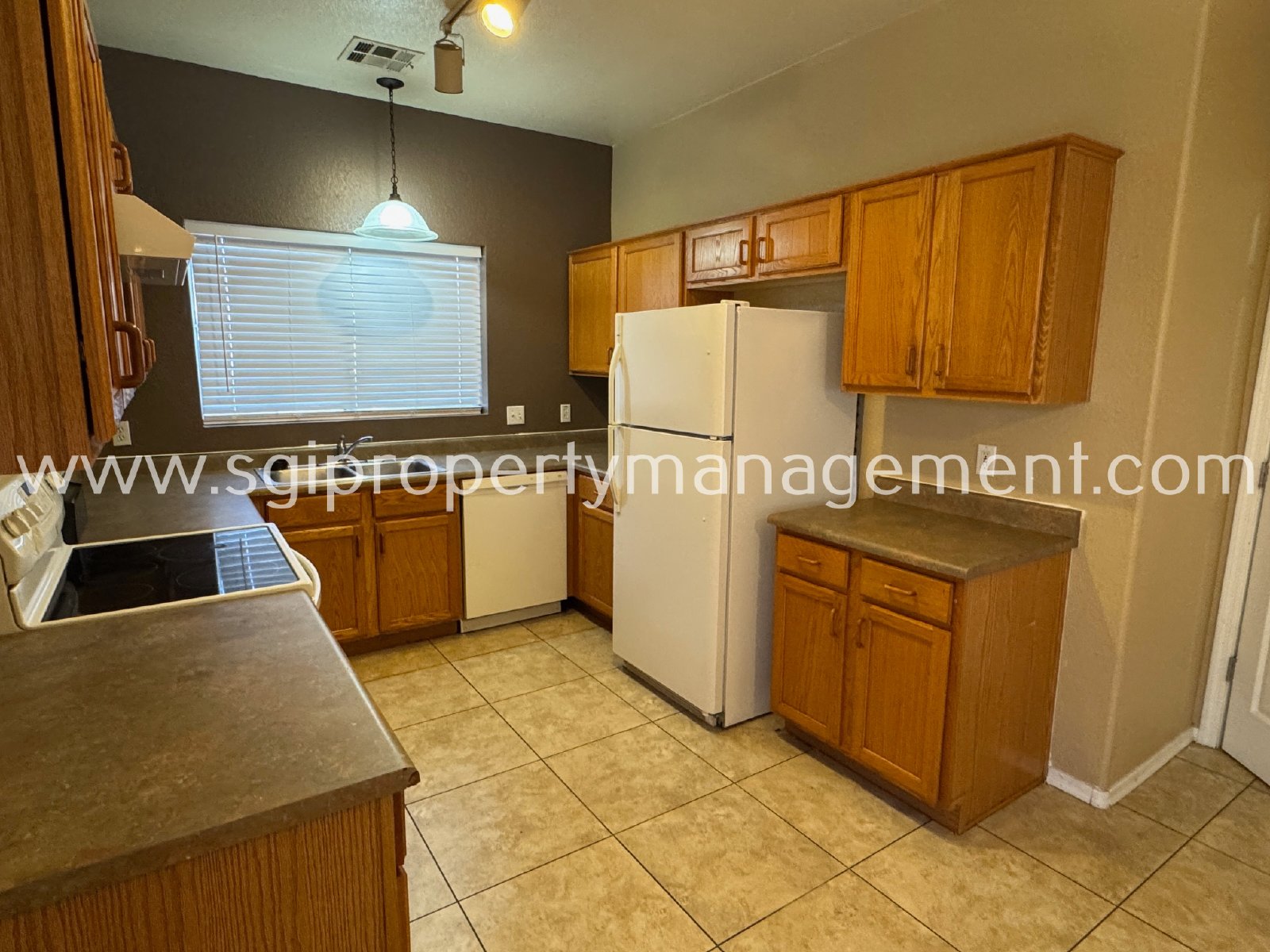 3 bedroom, 2 bathroom Avondale home property image
