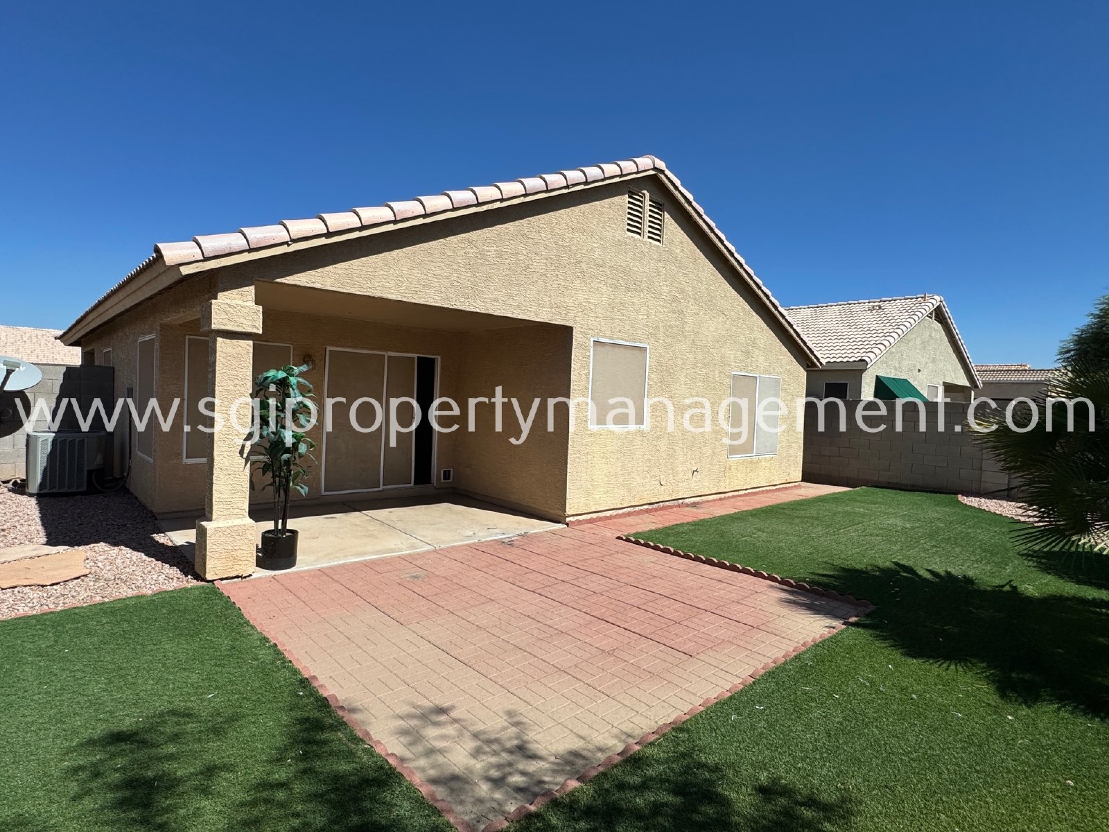 3 bedroom, 2 bathroom Avondale home property image