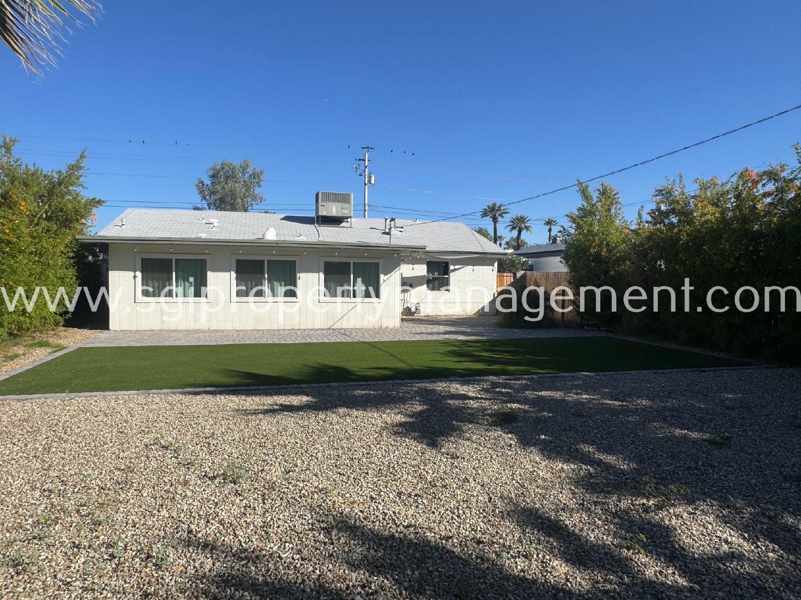 Stylish 3 bedroom single level home property image