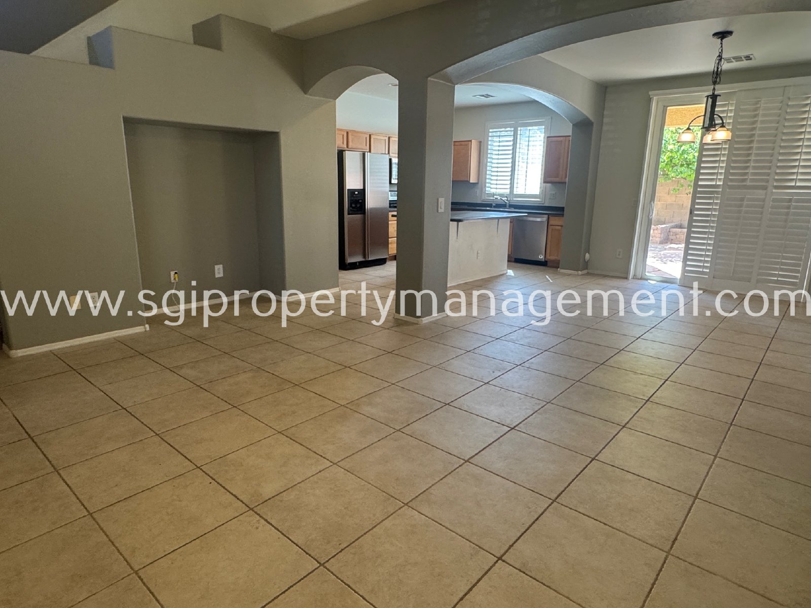 Beautiful 2 bedroom condo in gated community property image