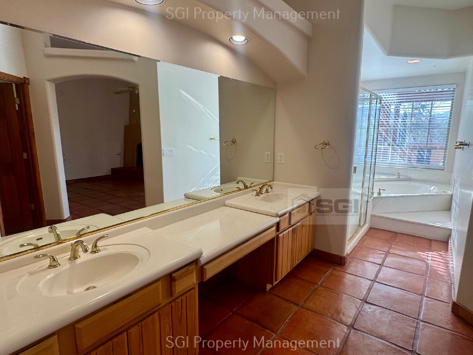 BEAUTIFUL HOME WITH PRIVATE POOL! property image