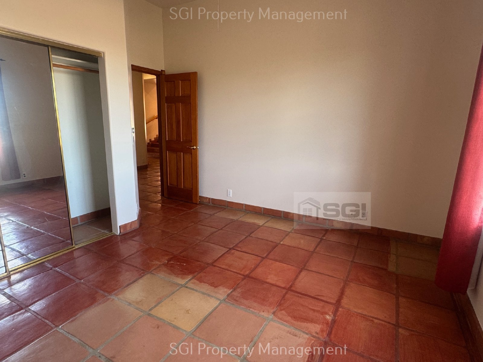 BEAUTIFUL HOME WITH PRIVATE POOL! property image