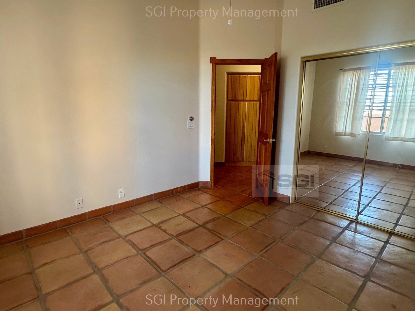 BEAUTIFUL HOME WITH PRIVATE POOL! property image