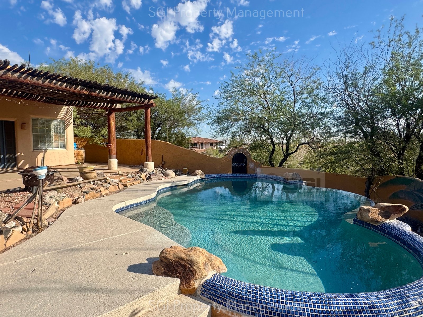 BEAUTIFUL HOME WITH PRIVATE POOL! property image
