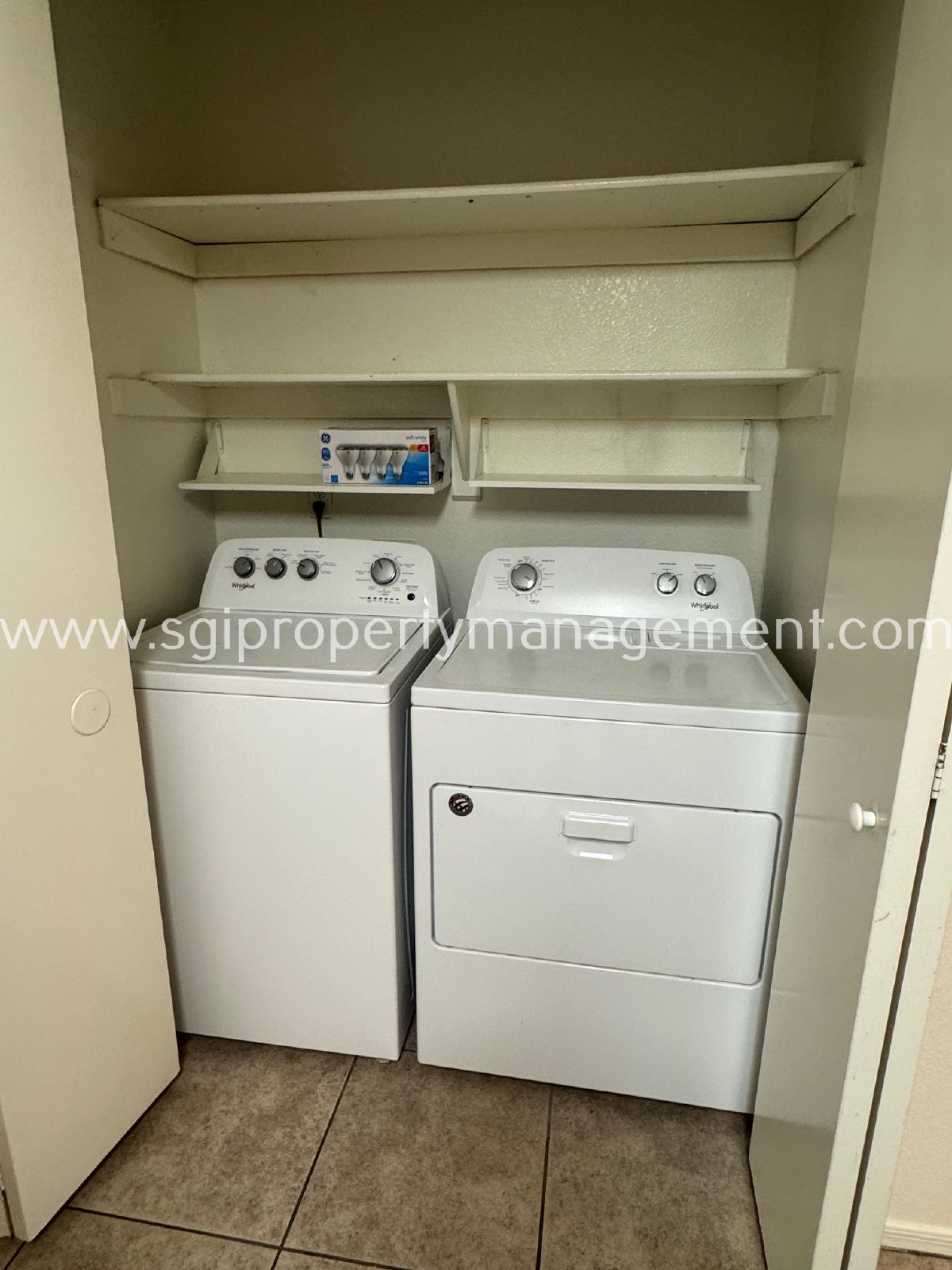 Cute 2 bedroom townhouse in quiet community property image