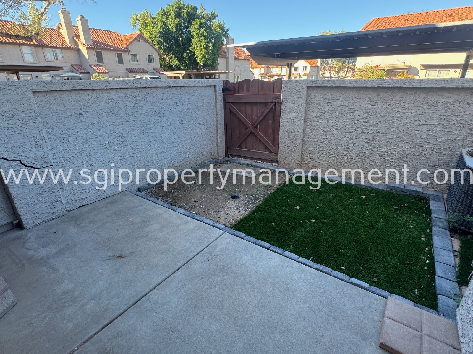 Cute 2 bedroom townhouse in quiet community property image