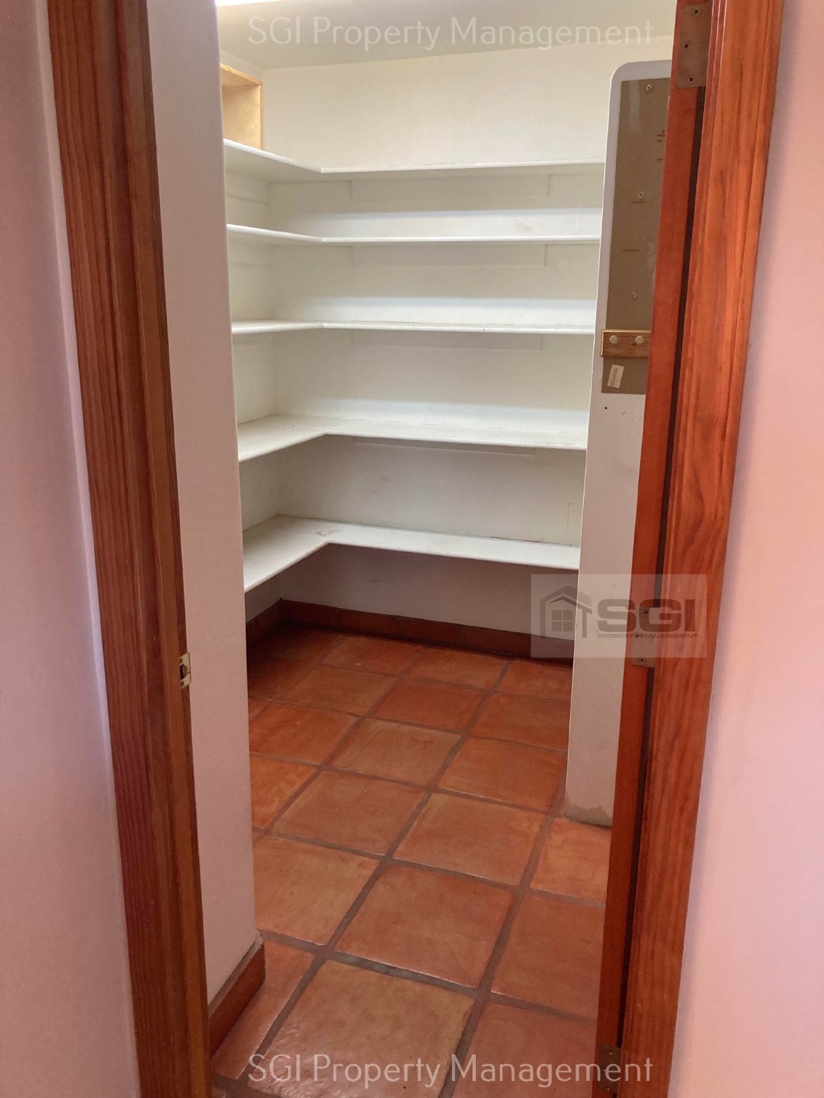 BEAUTIFUL HOME WITH PRIVATE POOL! property image