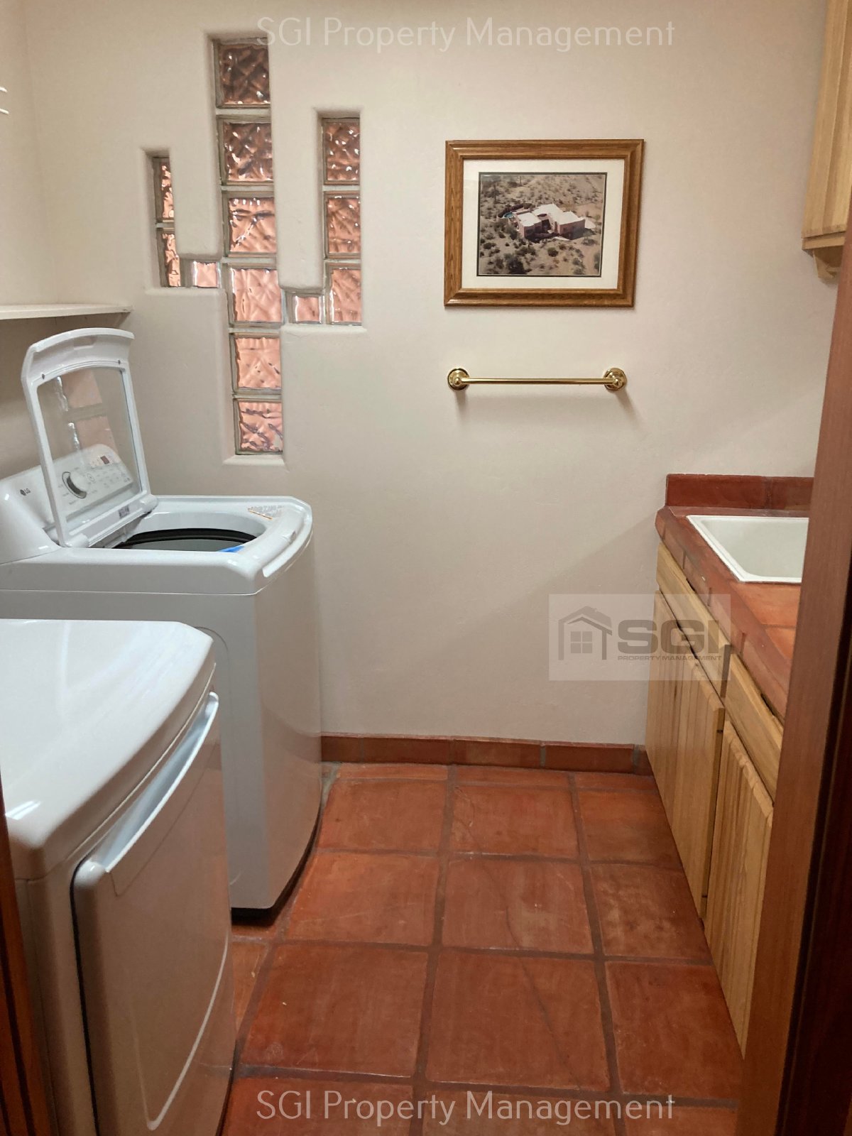 BEAUTIFUL HOME WITH PRIVATE POOL! property image