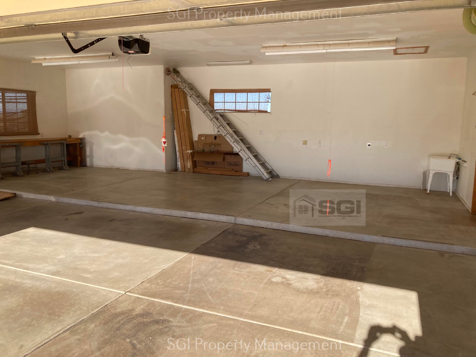 BEAUTIFUL HOME WITH PRIVATE POOL! property image