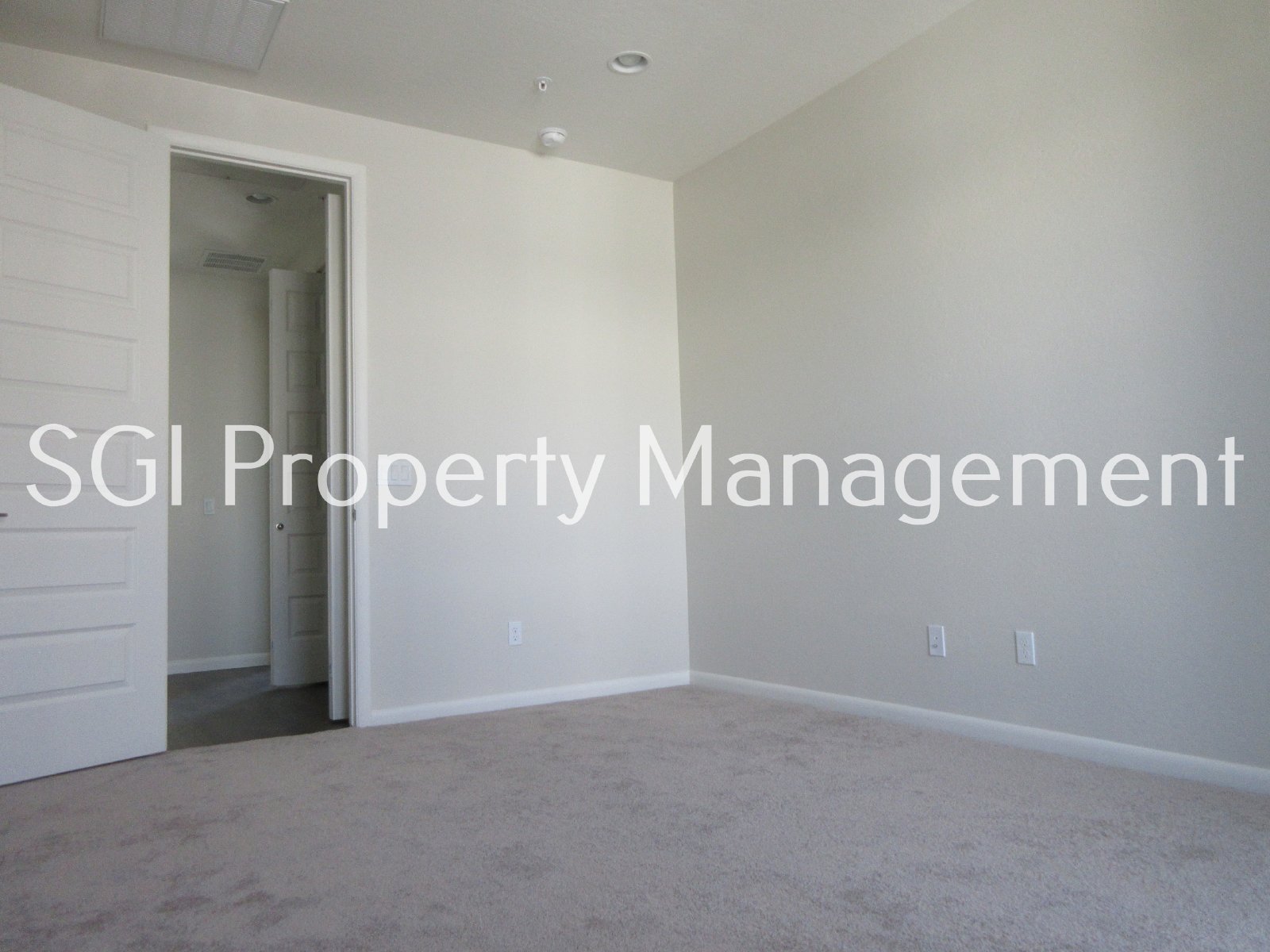 STUNNING 3 BEDROOM LUXURY TEMPE CONDO! property image