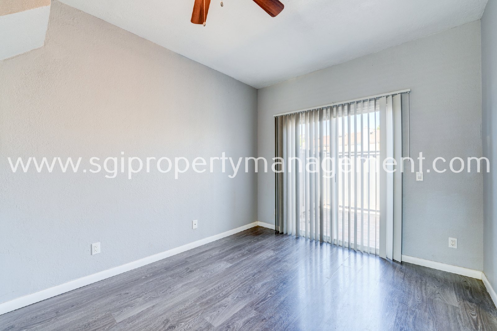 Highly upgraded North Phoenix townhome property image