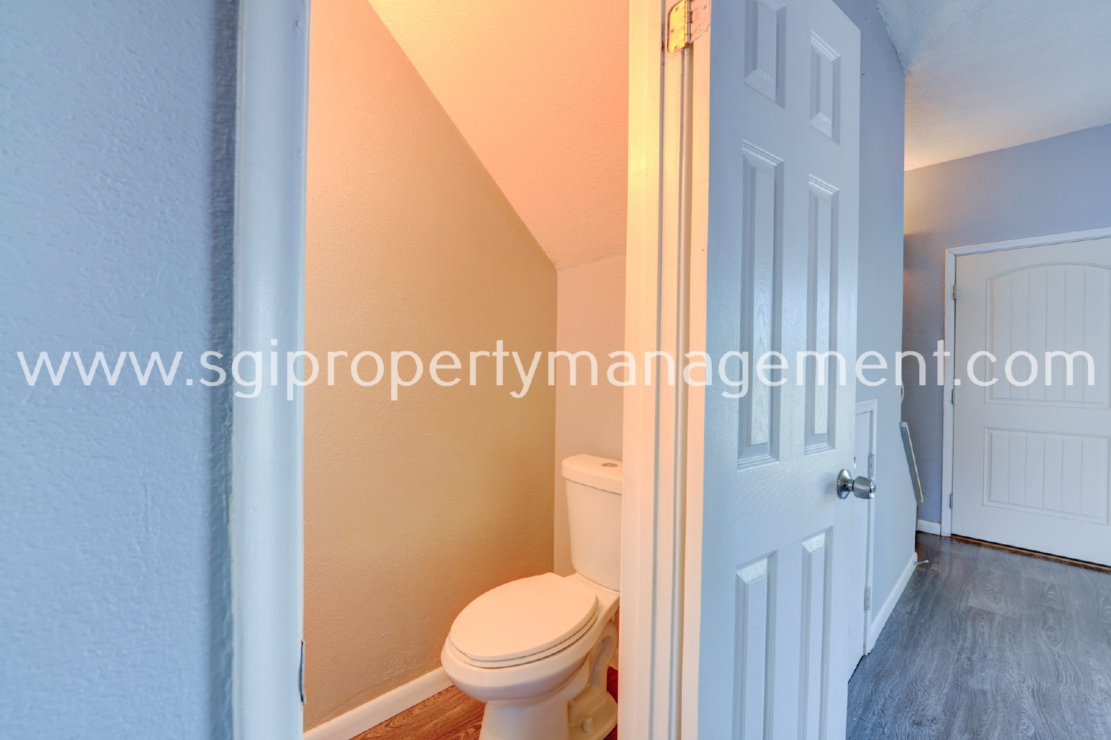 Highly upgraded North Phoenix townhome property image