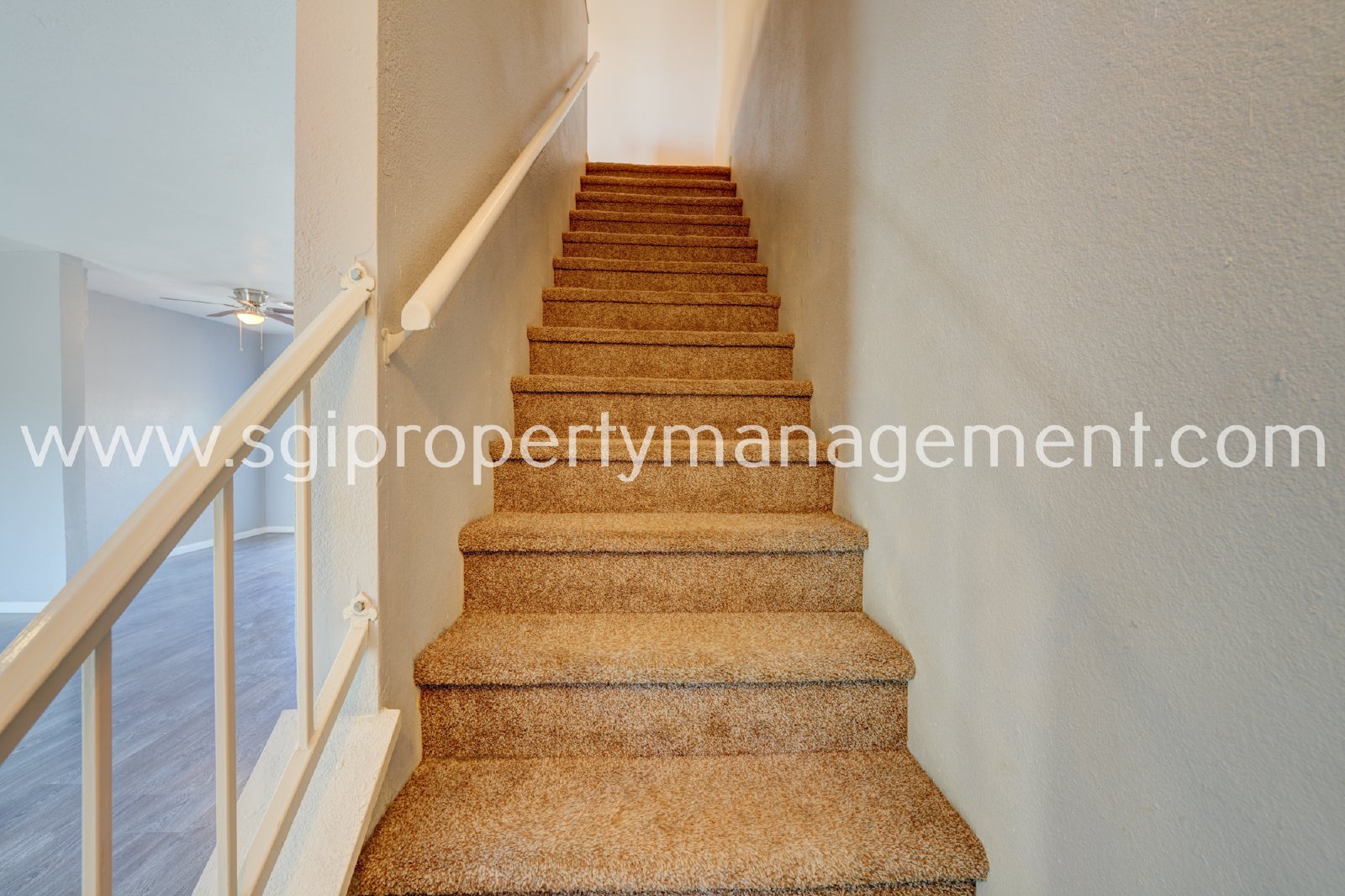 Highly upgraded North Phoenix townhome property image