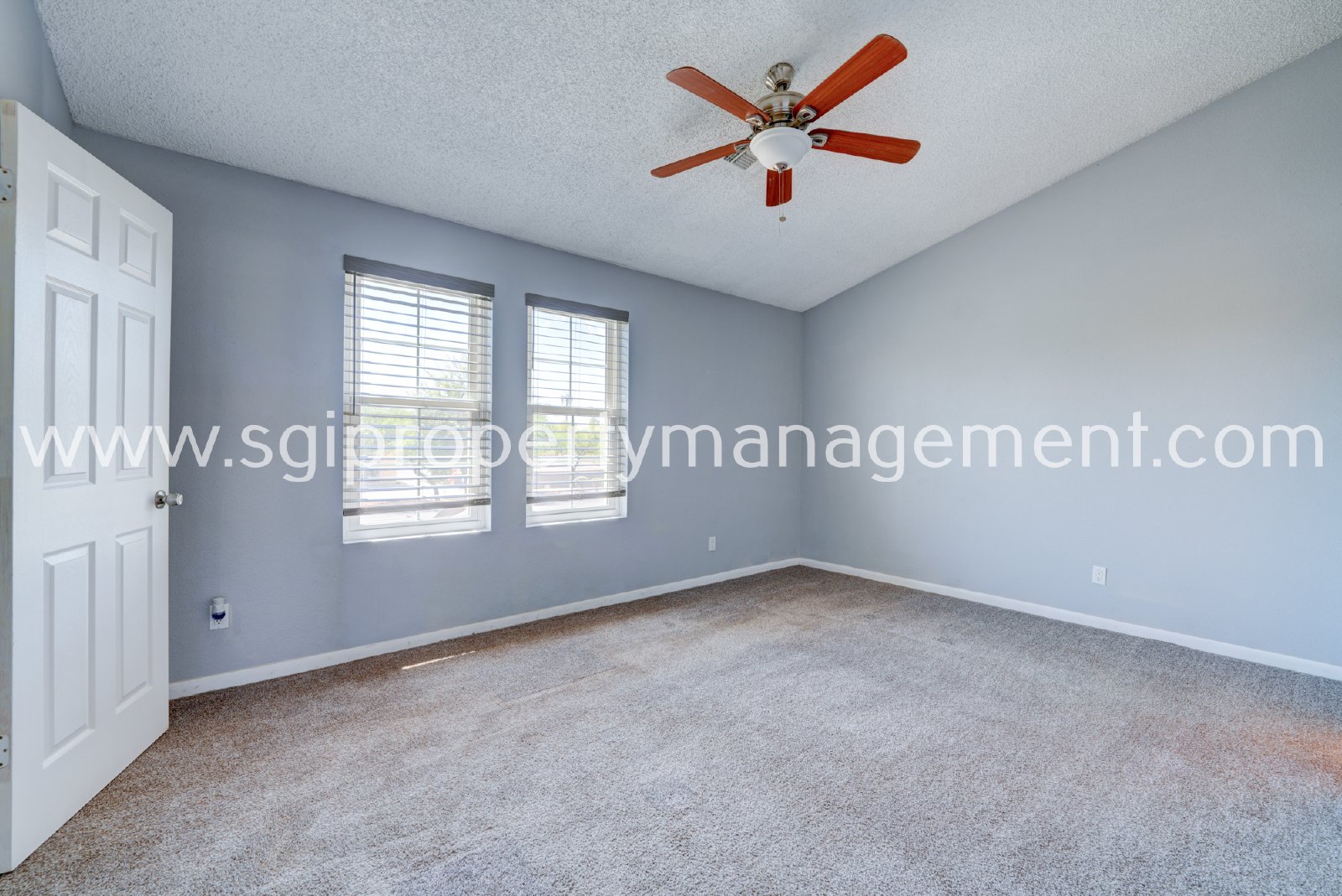 Highly upgraded North Phoenix townhome property image