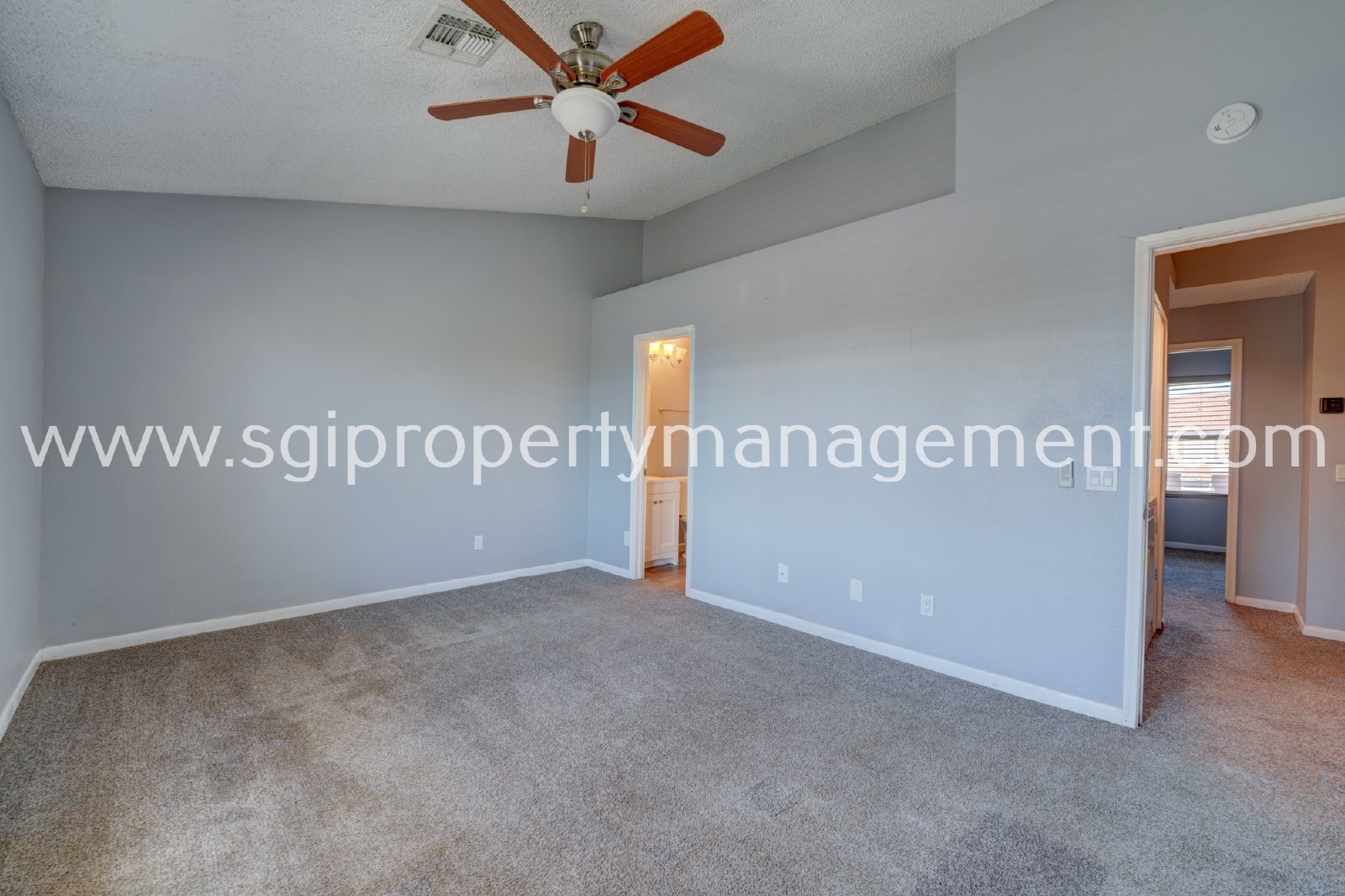 Highly upgraded North Phoenix townhome property image