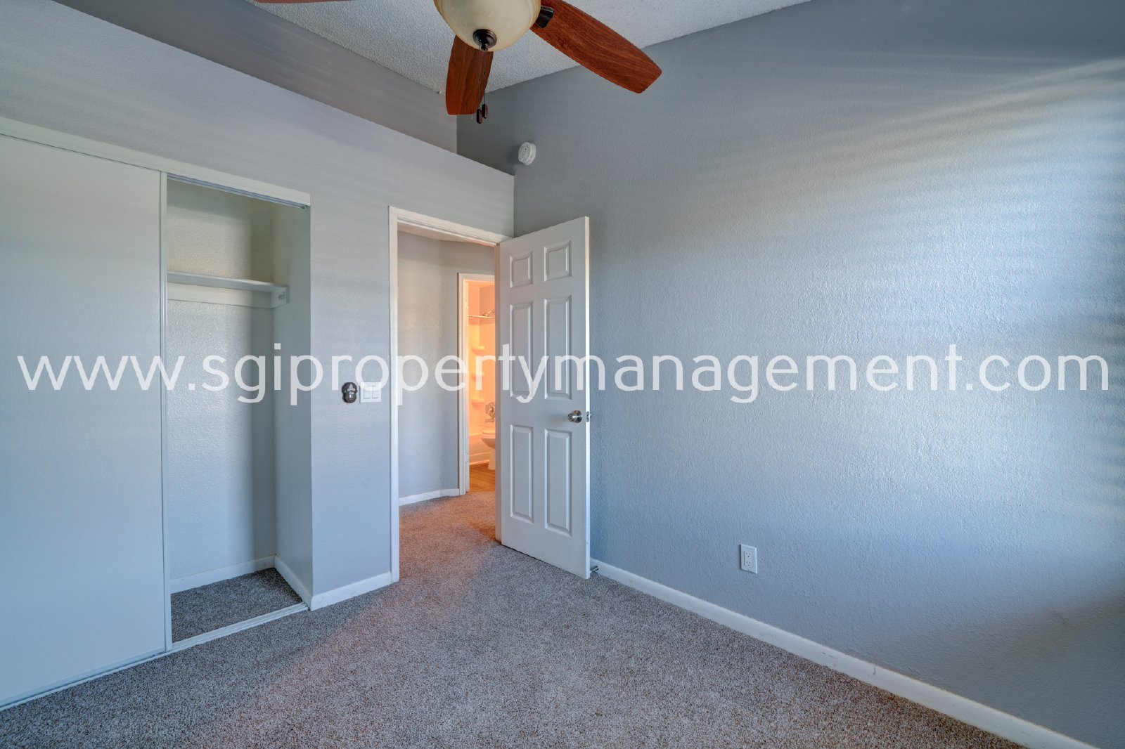Highly upgraded North Phoenix townhome property image