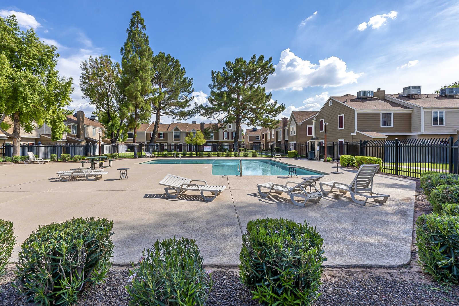 Highly upgraded North Phoenix townhome property image