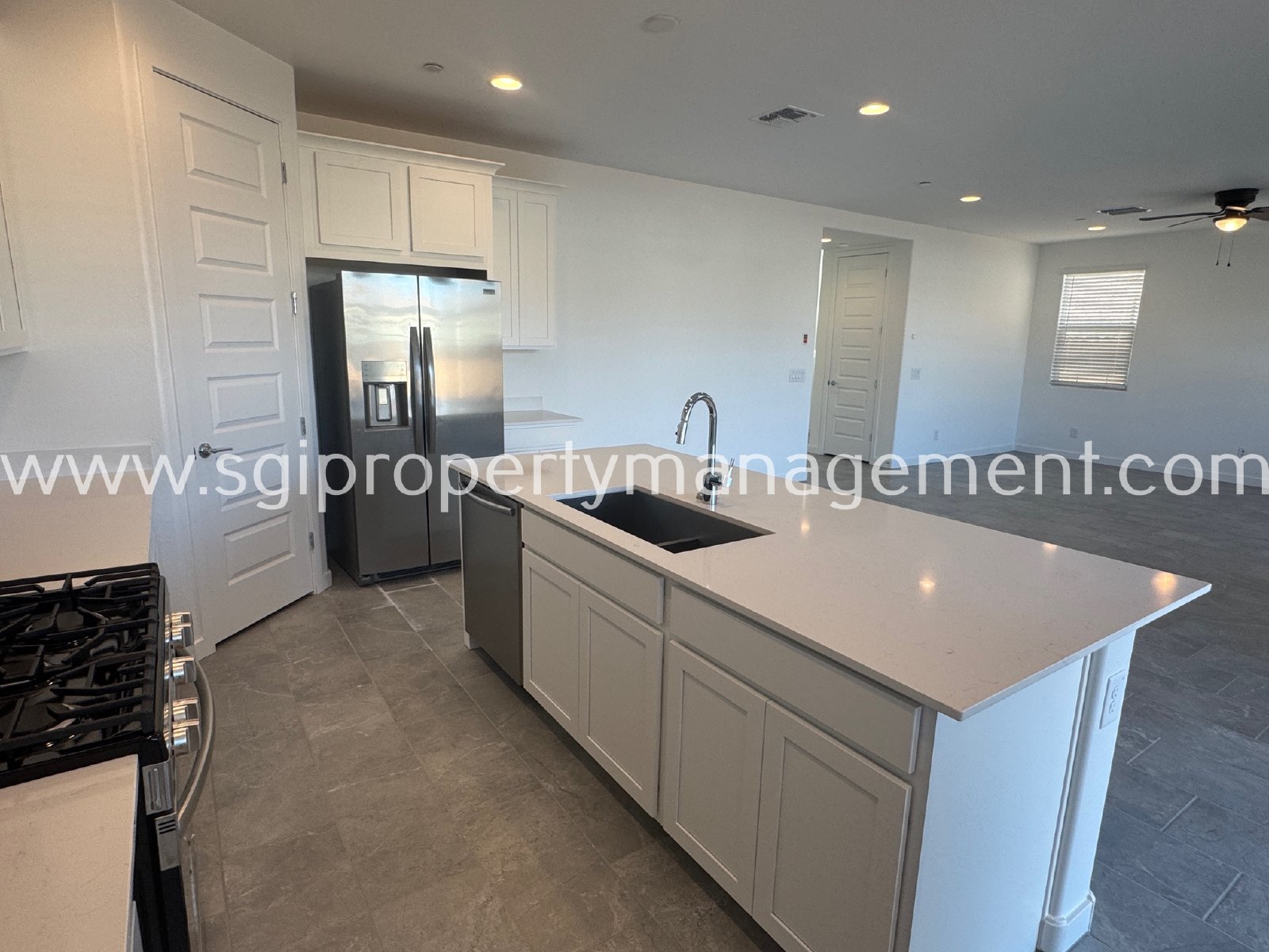 BRAND NEW 4 BEDROOM 3 BATHROOM PEORIA HOME property image