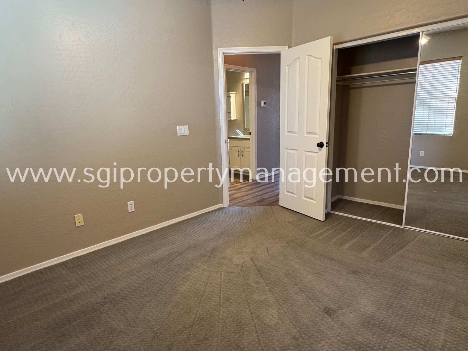 Beautiful rental in downtown Gilbert recently renovated! property image
