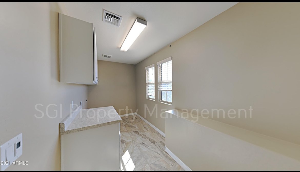 Beautiful and spacious Mesa home property image