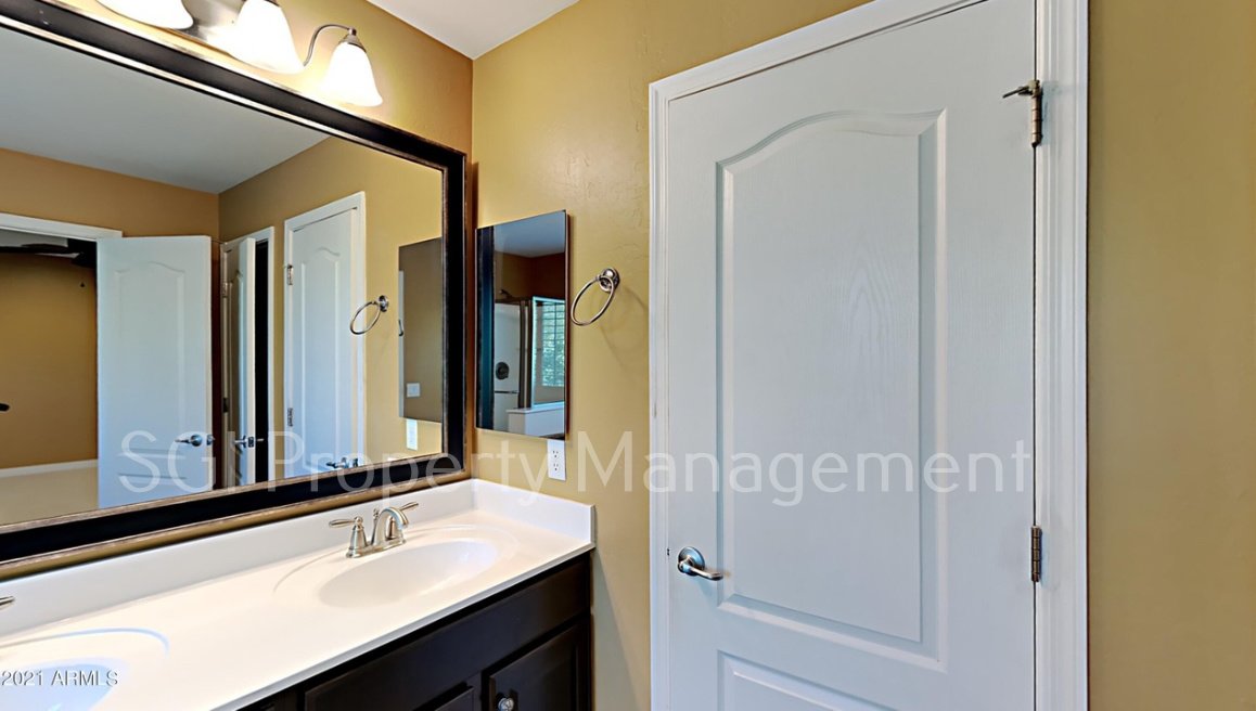 Beautiful and spacious Mesa home property image