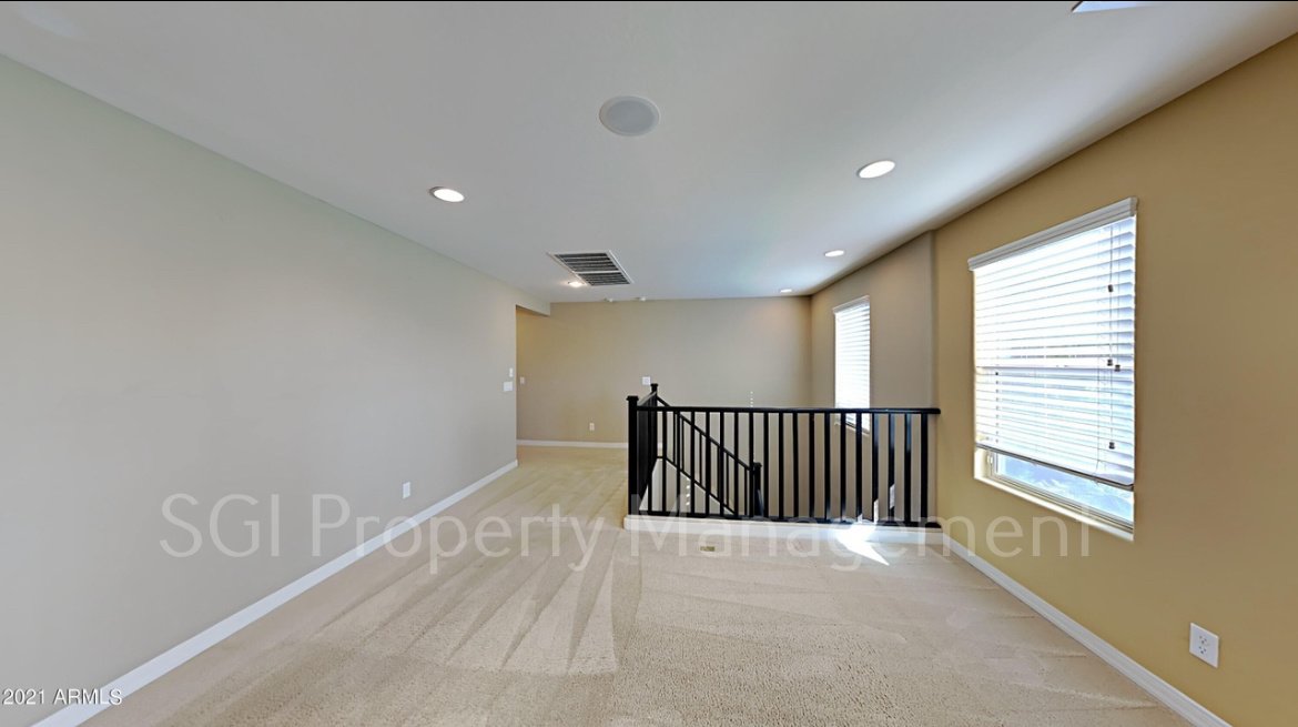 Beautiful and spacious Mesa home property image