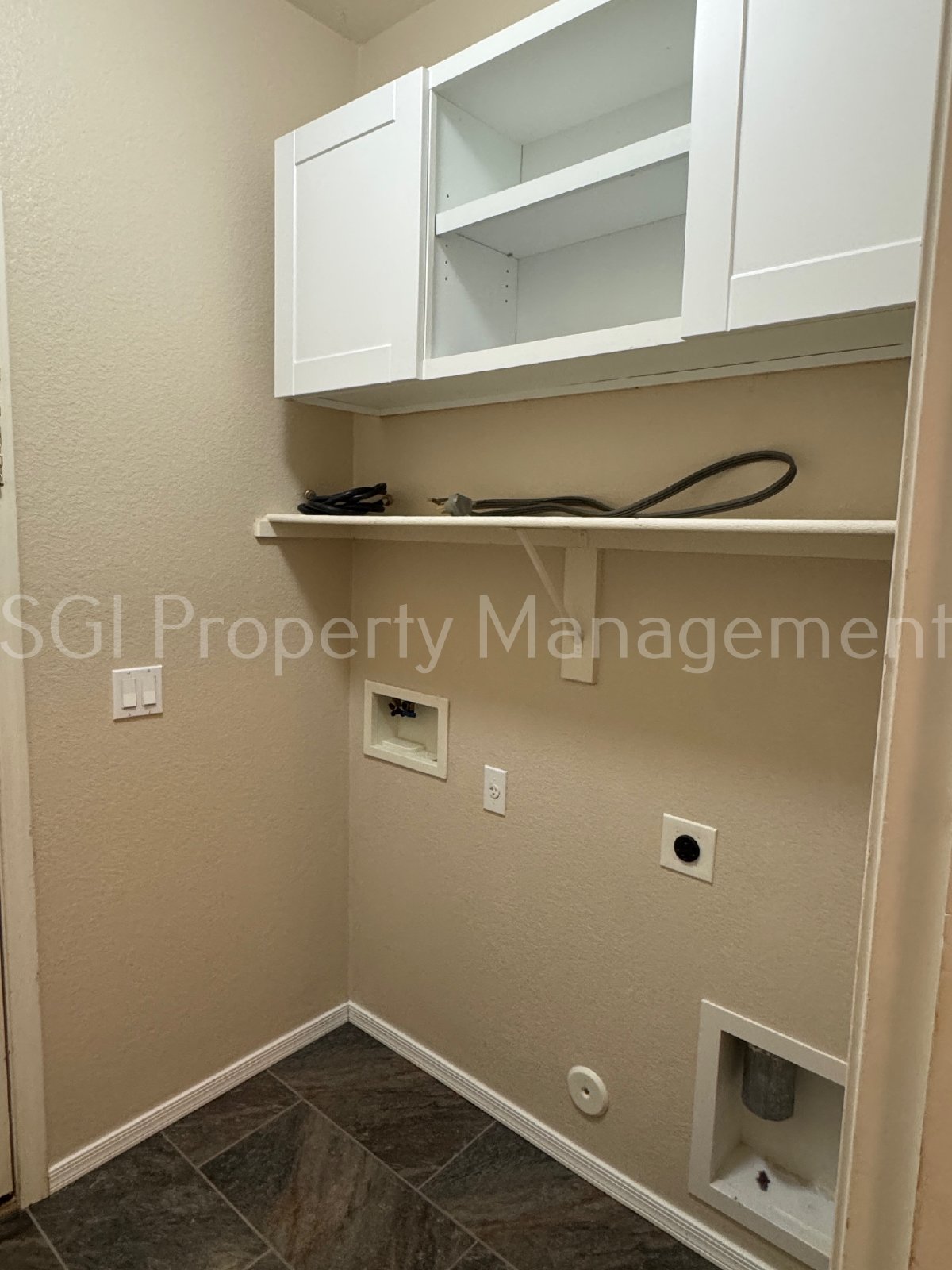 Great single level home ready fro your move in property image