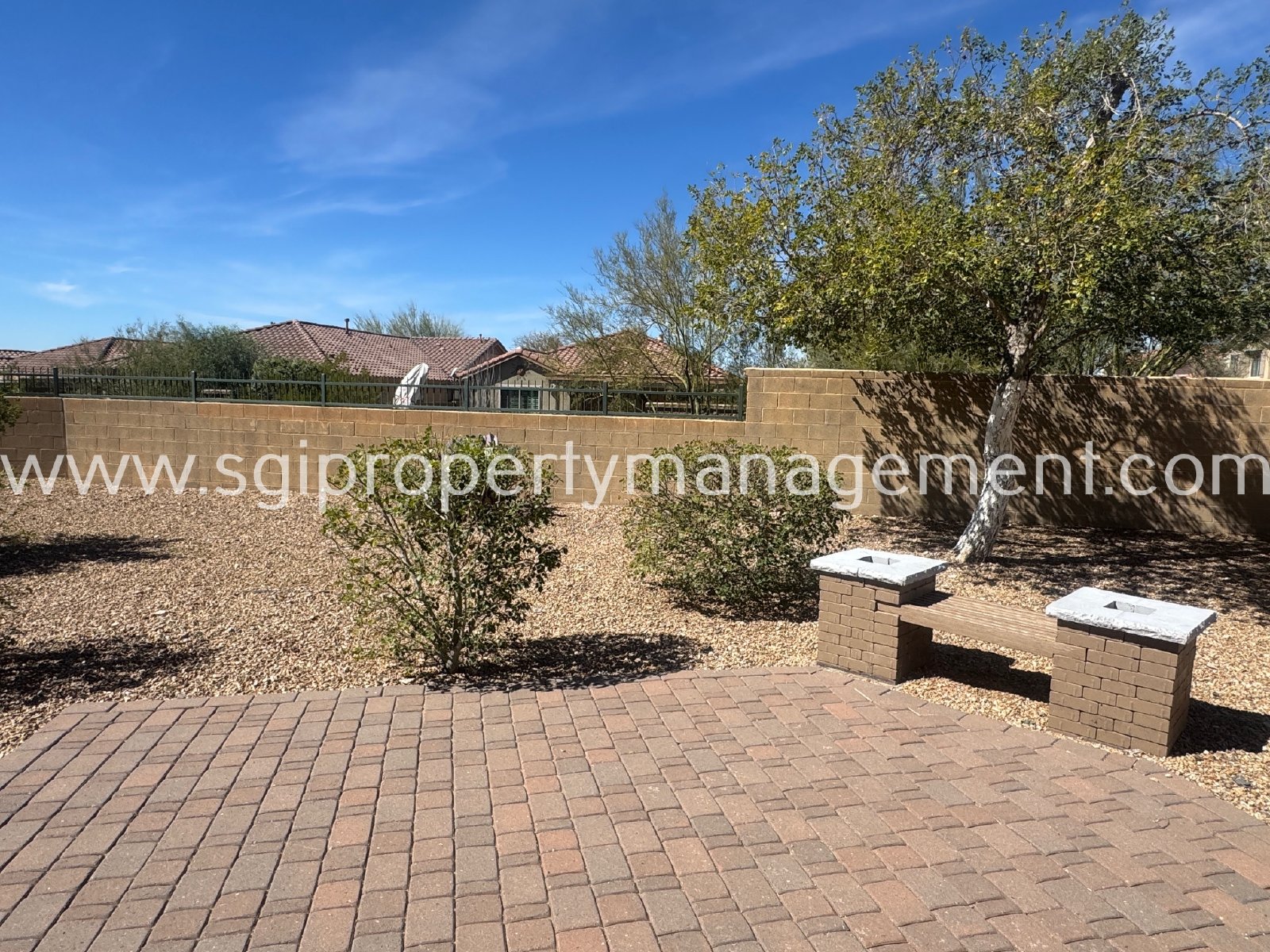 Anthem home with 3 bedrooms, den and 2 bathrooms property image