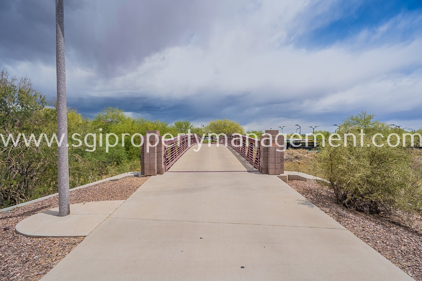 Anthem home with 3 bedrooms, den and 2 bathrooms property image