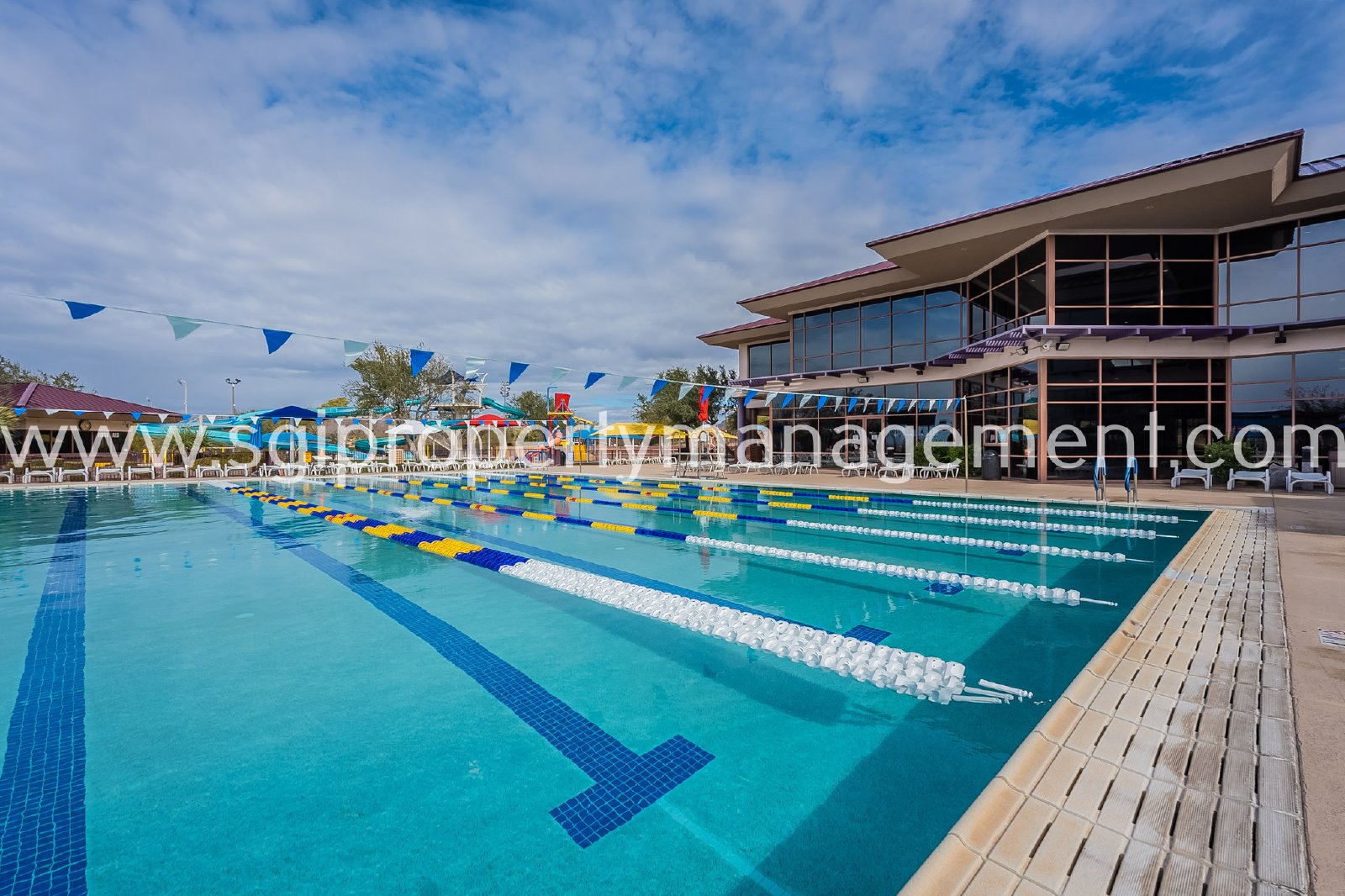 Anthem home with 3 bedrooms, den and 2 bathrooms property image