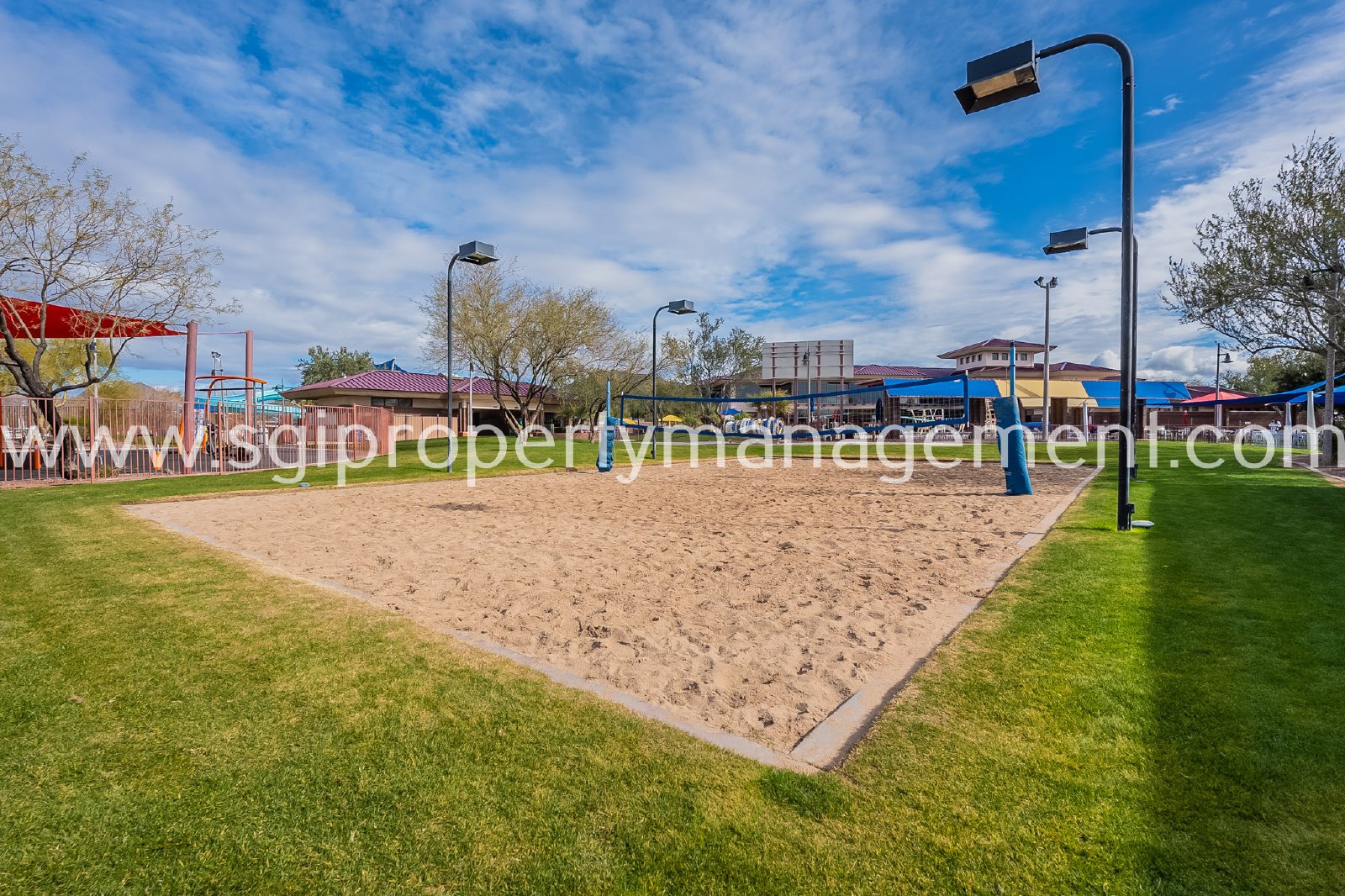 Anthem home with 3 bedrooms, den and 2 bathrooms property image