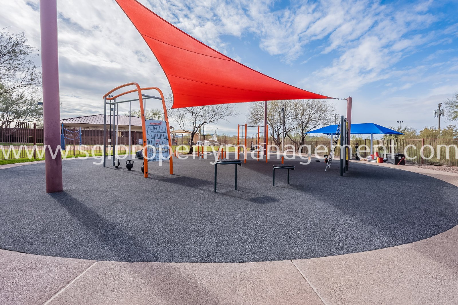 Anthem home with 3 bedrooms, den and 2 bathrooms property image