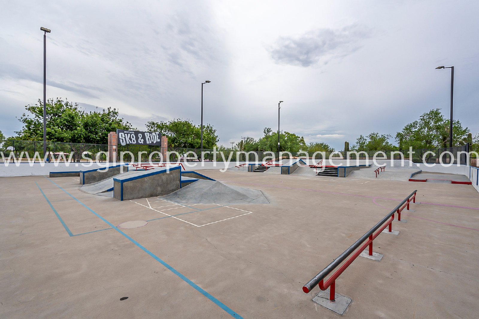 Anthem home with 3 bedrooms, den and 2 bathrooms property image