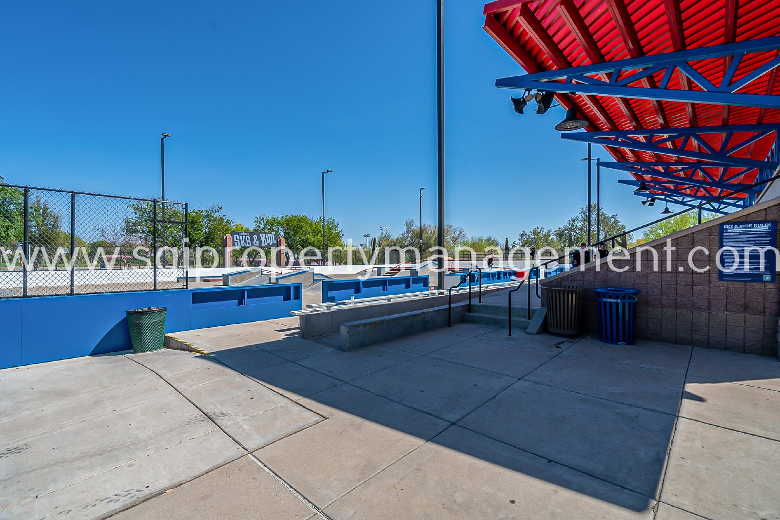 Anthem home with 3 bedrooms, den and 2 bathrooms property image