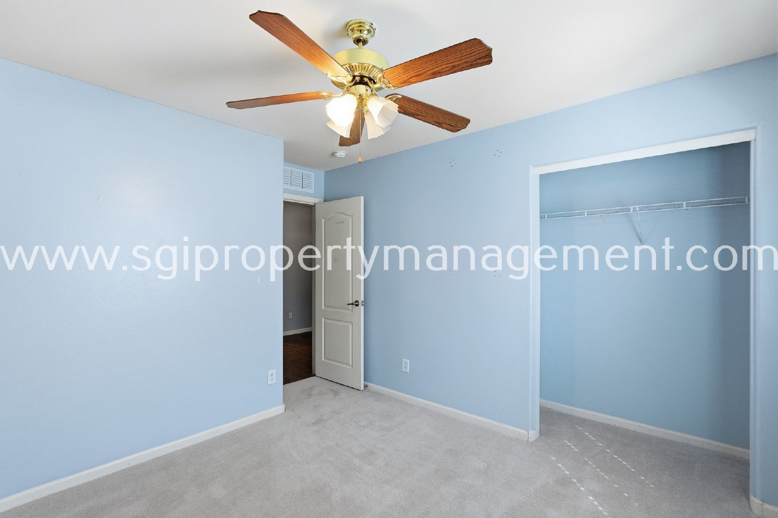 4-BEDROOM HOME CLOSE TO 303 LOOP. property image