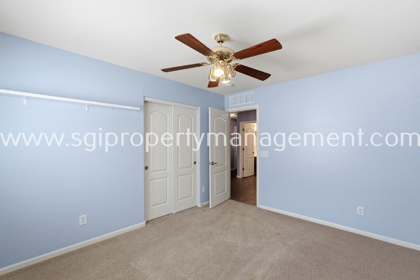 4-BEDROOM HOME CLOSE TO 303 LOOP. property image