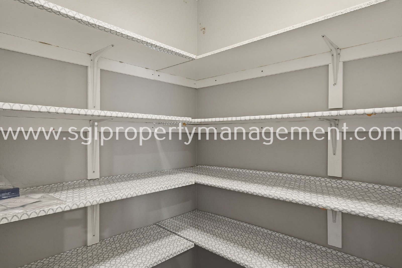 4-BEDROOM HOME CLOSE TO 303 LOOP. property image