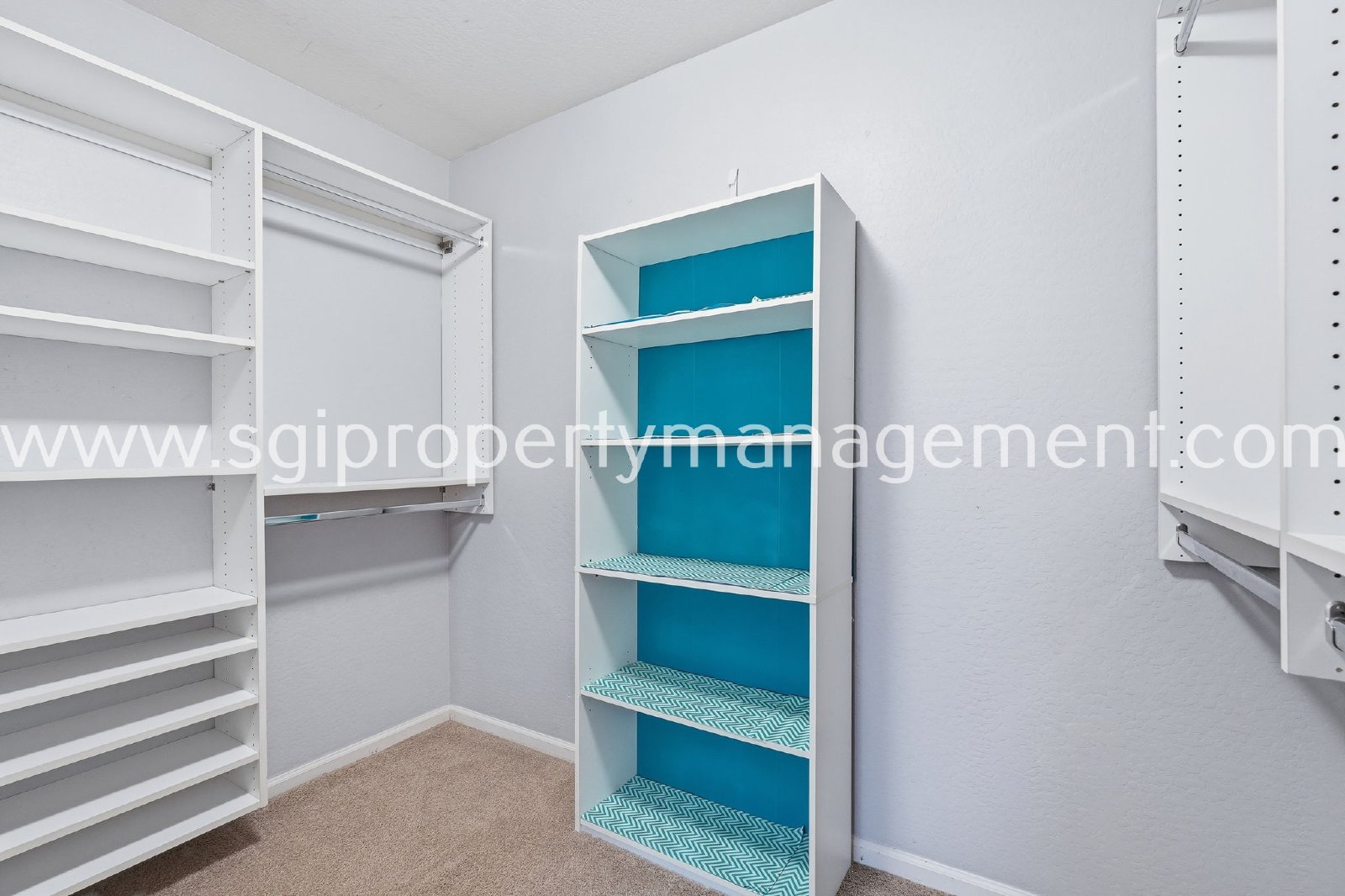 4-BEDROOM HOME CLOSE TO 303 LOOP. property image