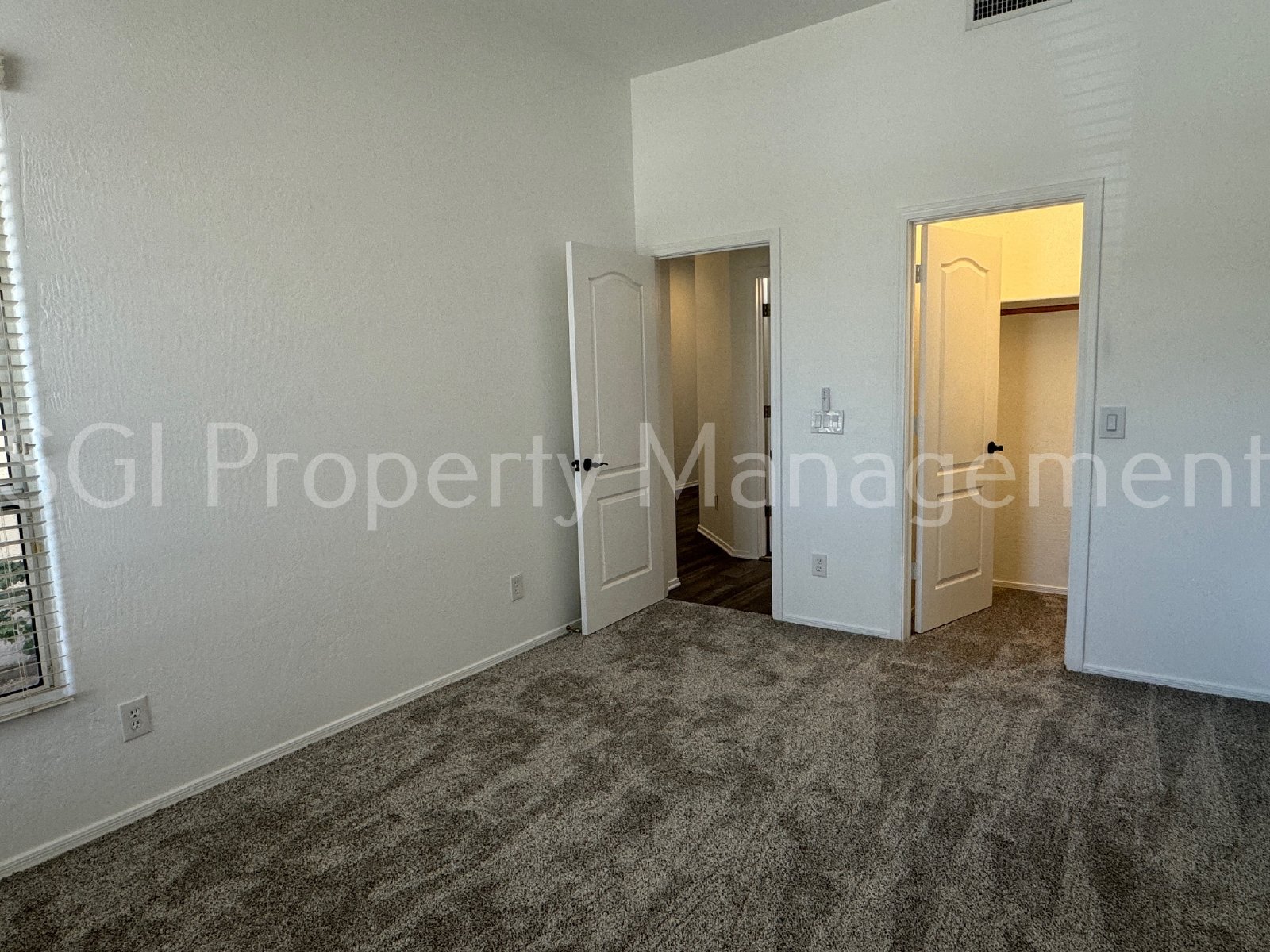 Stunning Scottsdale home ready for move in property image