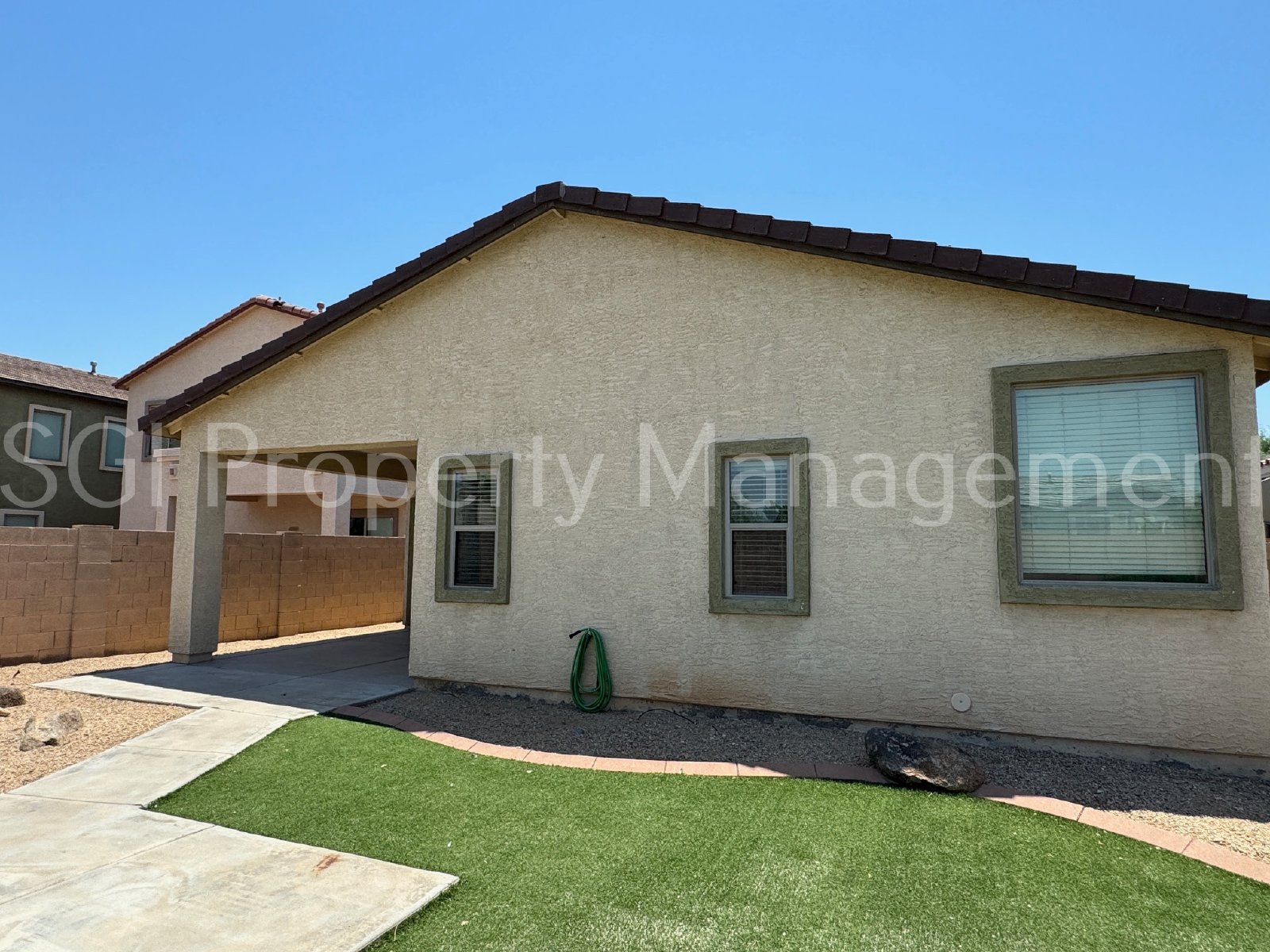 Gorgeous Suprise Farms home ready for move in property image