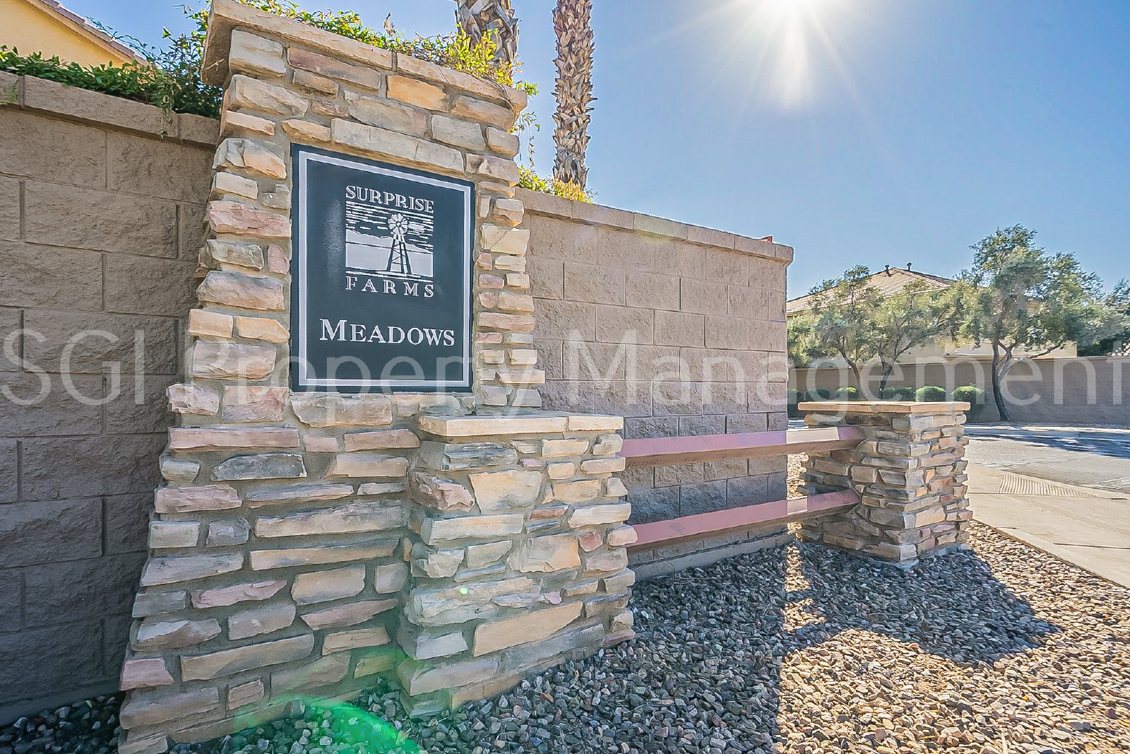 Gorgeous Suprise Farms home ready for move in property image
