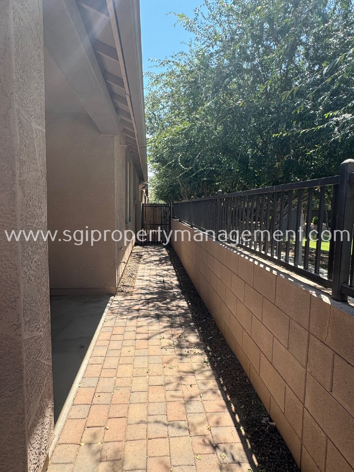 4 bedroom, 2 bathroom home nestled within the desirable Dahlia Pointe. property image