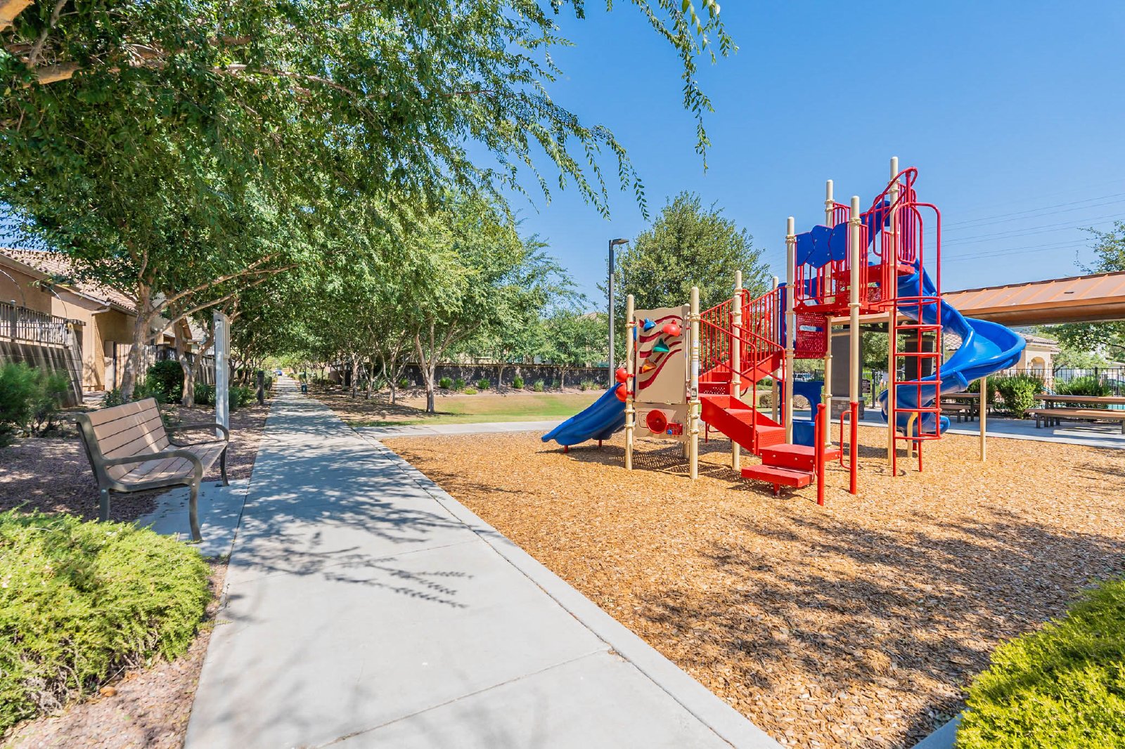 4 bedroom, 2 bathroom home nestled within the desirable Dahlia Pointe. property image