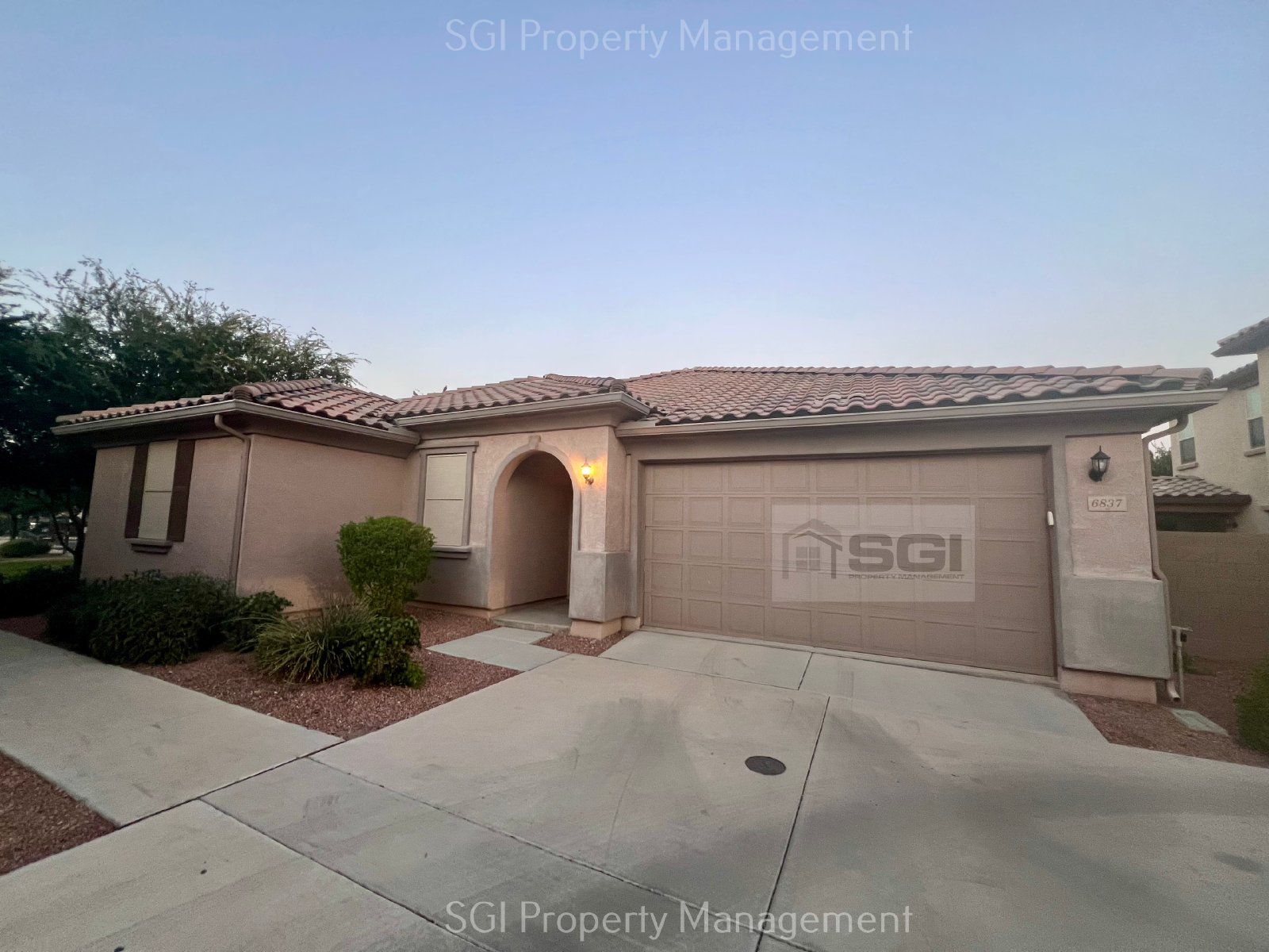 4 bedroom, 2 bathroom home nestled within the desirable Dahlia Pointe. property image