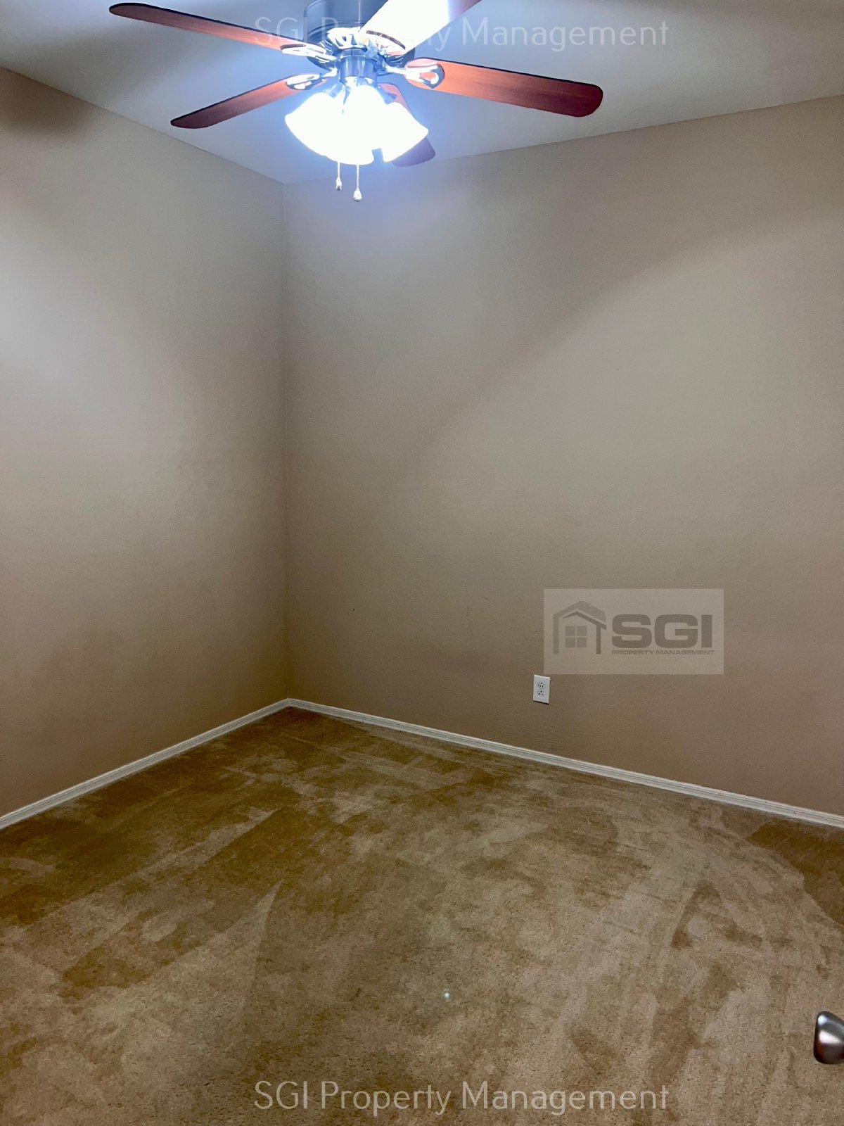 4 bedroom, 2 bathroom home nestled within the desirable Dahlia Pointe. property image